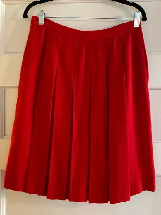 Valentino Red Pleated Skirt - Picture 2 of 4